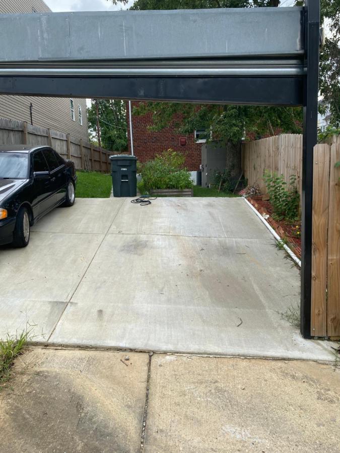 Urban Retreat Basement Studio Only Two Blocks From Metro! Off Street Parking! 华盛顿哥伦比亚 外观 照片